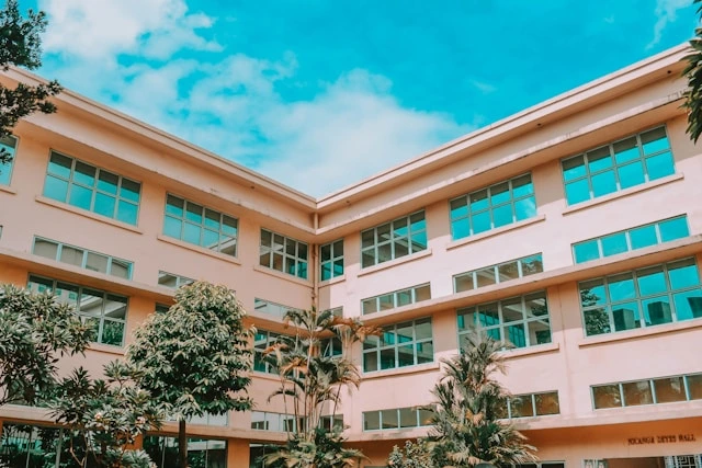 Sekolah Widyateluksegara